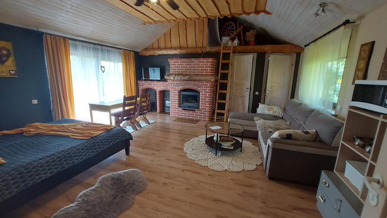 Tuka Talu Soomaa Piirkonnas Apartment Tori Exterior foto